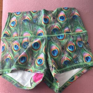 PEACHY Bootie/Crossfit/Fitness Shorts Peacock Feather Print